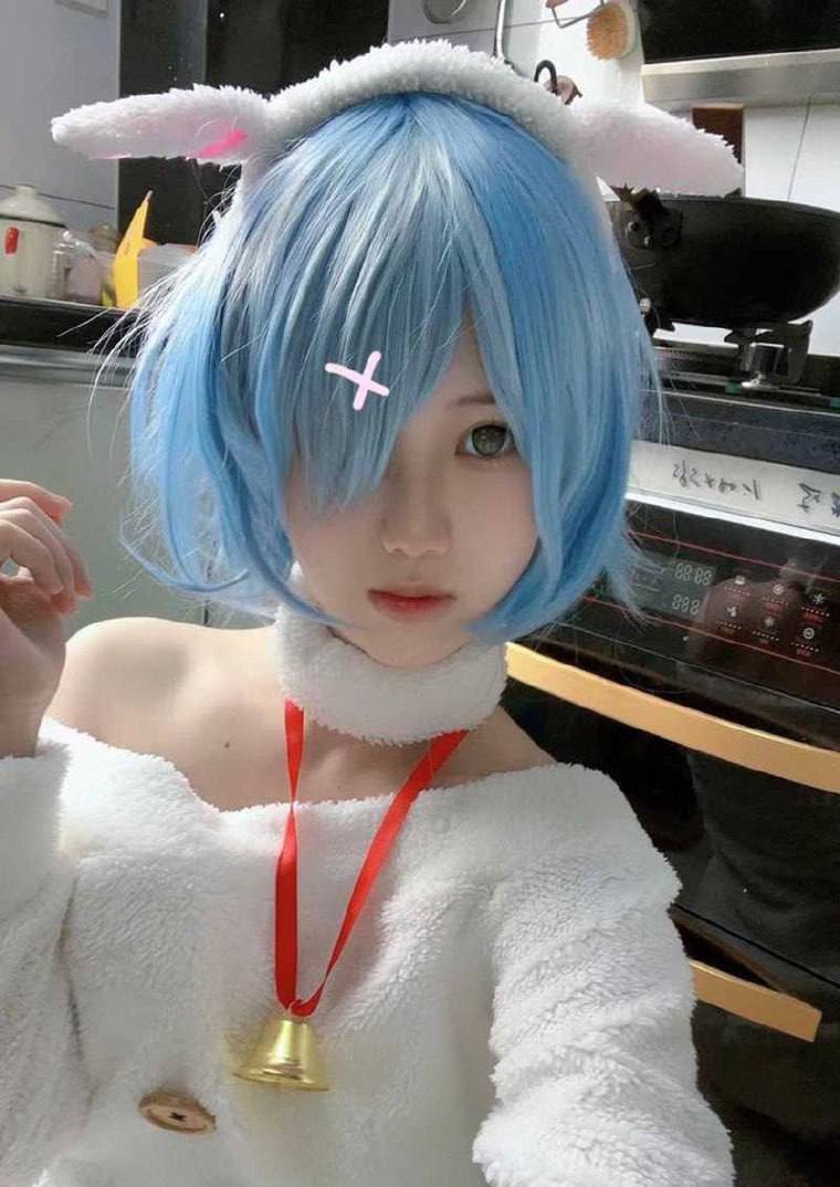 嗷嗷待操